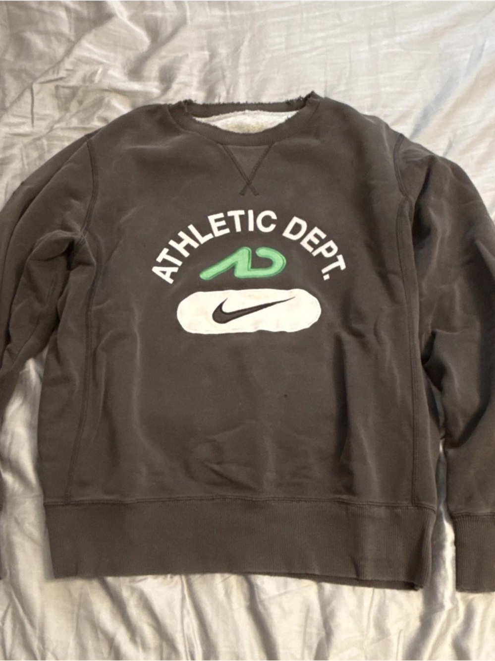 Vintage Y2K Nike Crewneck